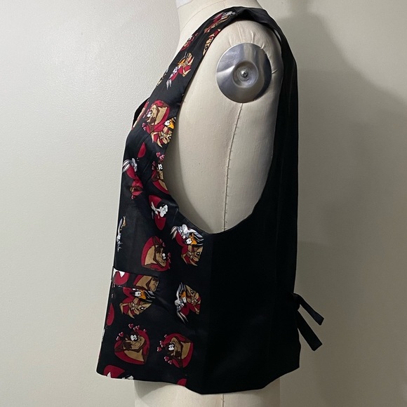 UNISEX LOONEY TUNES MANIA 100% SILK BUTTON UP VEST! - Picture 8 of 16
